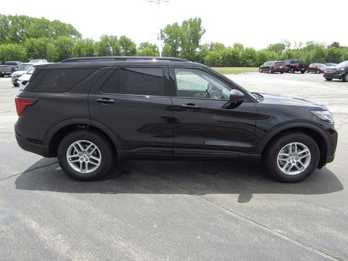 Agate Black Metallic 2026 Ford Explorer Active