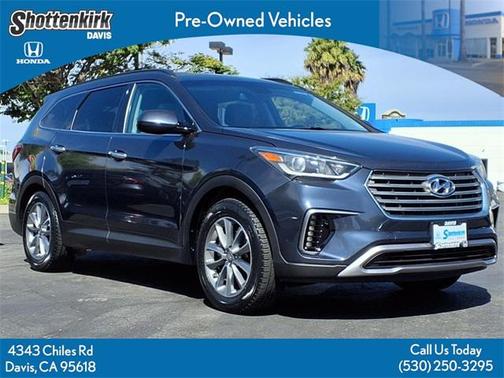2018 Hyundai SANTA FE SE
