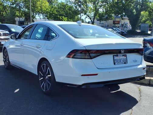 Platinum White Pearl 2024 Honda Accord Hybrid Touring