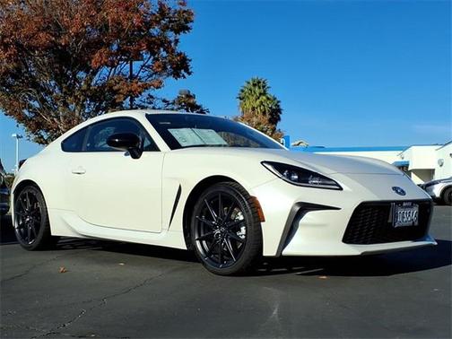 2023 Toyota GR86 Premium