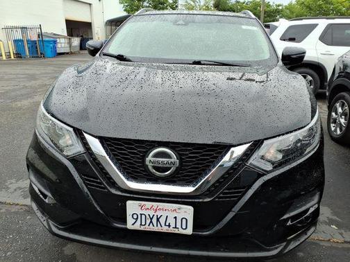 2022 Nissan Rogue Sport SV