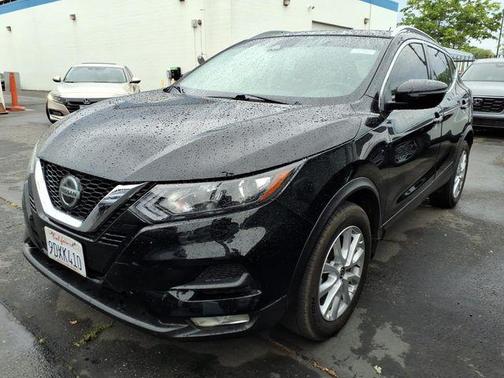 2022 Nissan Rogue Sport SV
