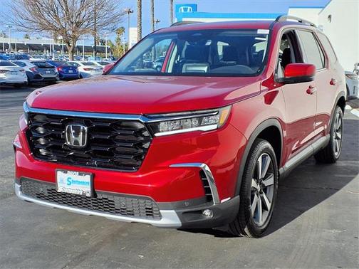 2025 Honda Pilot Touring 8-Passenger