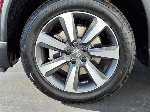 2025 Honda Pilot Touring 8-Passenger