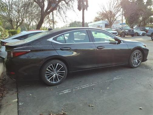 2023 Lexus ES 350 Base