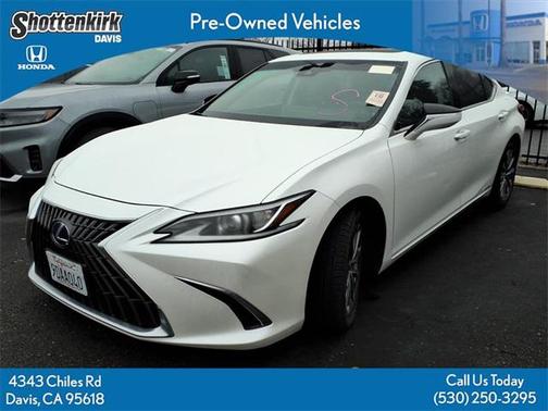 2022 Lexus ES 300h Base