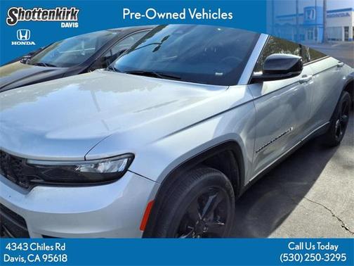 2022 Jeep Grand Cherokee L Altitude