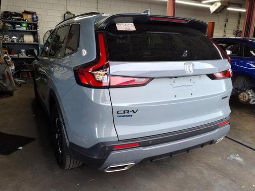 Urban Gray Pearl 2026 Honda CR-V Hybrid Sport-L FWD