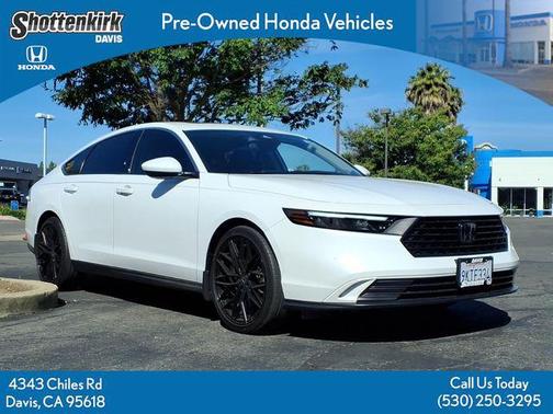 Platinum White Pearl 2024 Honda Accord EX
