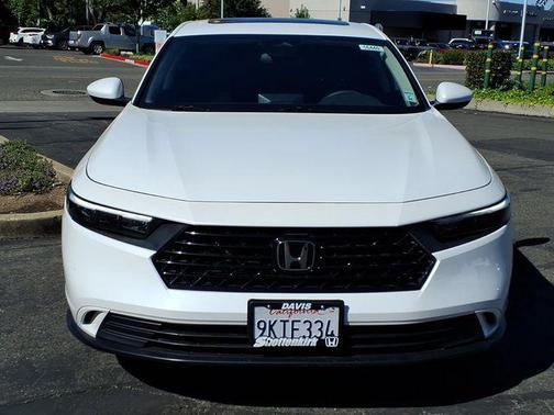 Platinum White Pearl 2024 Honda Accord EX