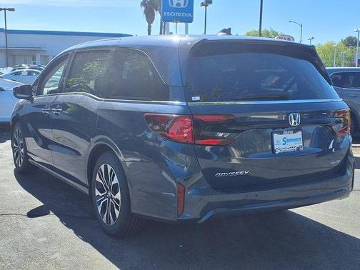 Smoke Blue Pearl 2026 Honda Odyssey Elite