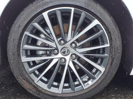 Eminent White Pearl 2025 Lexus ES 300h Base