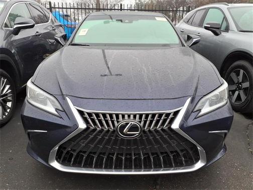 2025 Lexus ES 300h Base