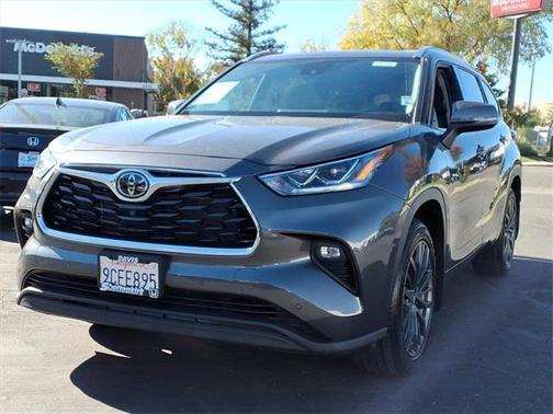 2022 Toyota Highlander Limited