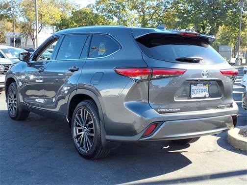 2022 Toyota Highlander Limited