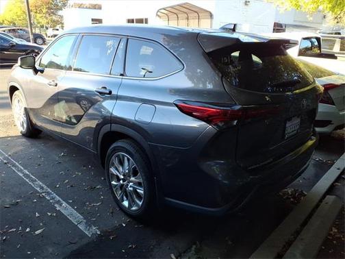 2022 Toyota Highlander Limited