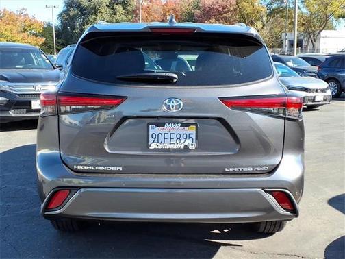 2022 Toyota Highlander Limited