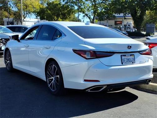 2023 Lexus ES 350 Base