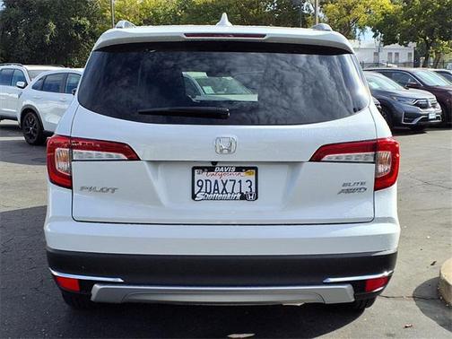 2022 Honda Pilot AWD Elite