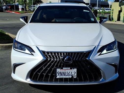 2024 Lexus ES 300h Base