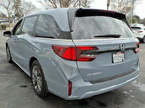 2025 Honda Odyssey Touring