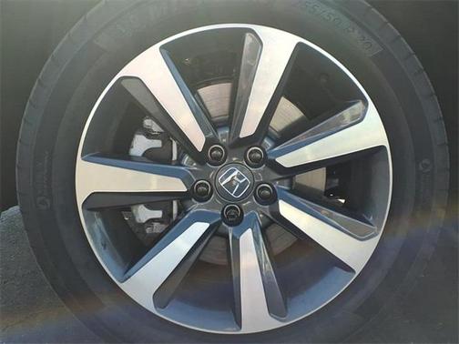 2025 Honda Pilot Touring 8-Passenger