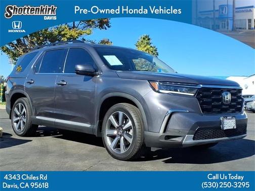 2025 Honda Pilot Touring 8-Passenger