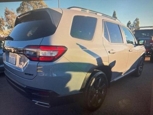 2025 Honda Pilot Sport