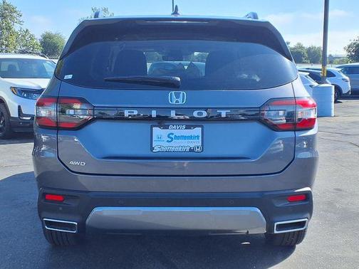 Modern Steel Metallic 2026 Honda Pilot EX-L