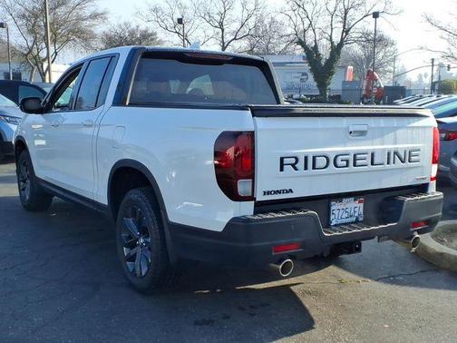 2025 Honda Ridgeline Sport