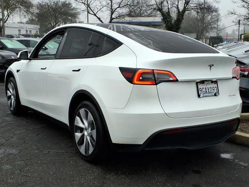 2023 Tesla Model Y Long Range Dual Motor All-Wheel Drive