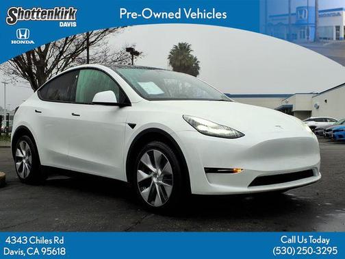 2023 Tesla Model Y Long Range Dual Motor All-Wheel Drive