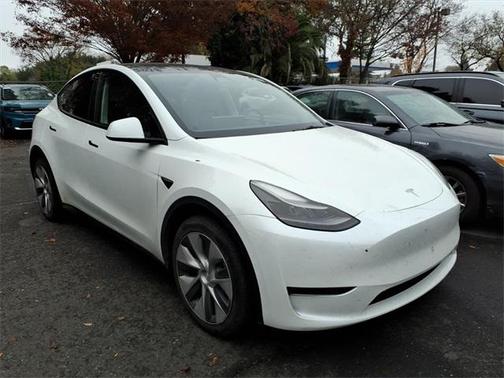 2023 Tesla Model Y Long Range Dual Motor All-Wheel Drive