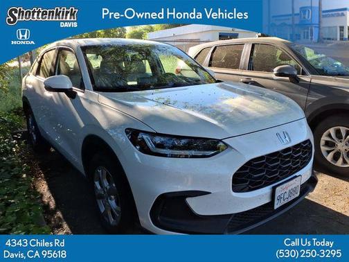 Platinum White Pearl 2023 Honda HR-V LX