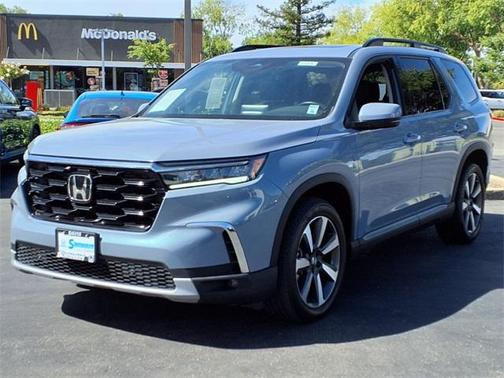 2024 Honda Pilot Touring 8-Passenger