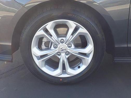 2026 Honda Accord LX 1.5T