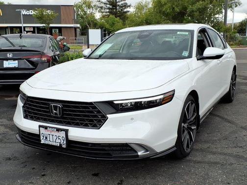 Platinum White Pearl 2025 Honda Accord Hybrid Touring