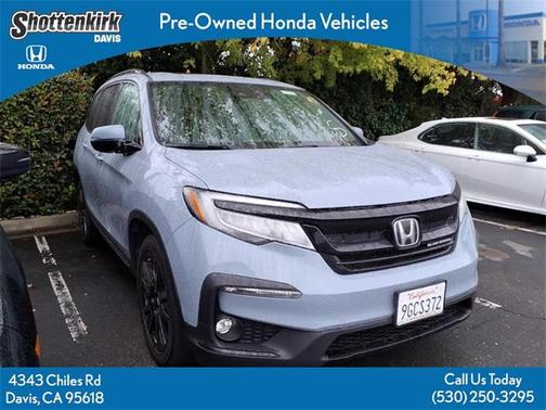 2022 Honda Pilot AWD Black Edition
