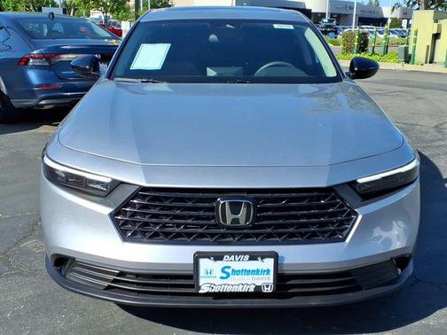 Solar Silver Metallic 2025 Honda Accord SE