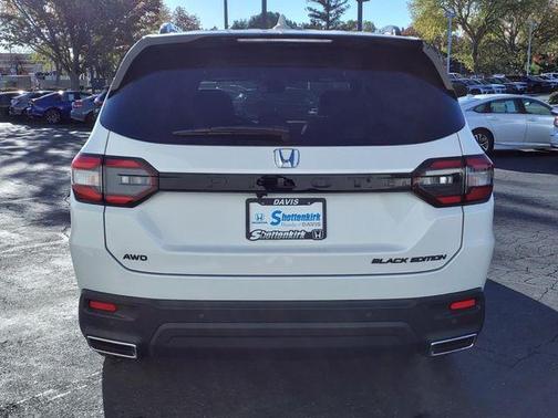 2025 Honda Pilot Black Edition