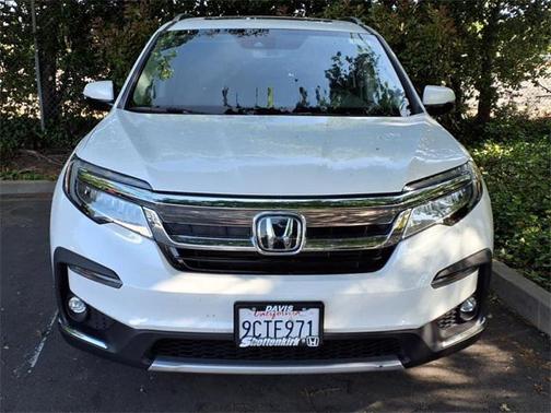 2022 Honda Pilot Touring 8-Passenger