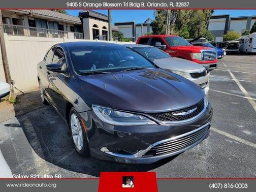 2017 Chrysler 200 Limited