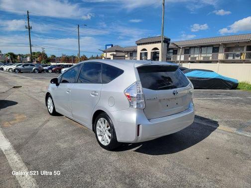 2014 Toyota Prius v Two