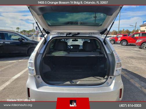 2014 Toyota Prius v Two