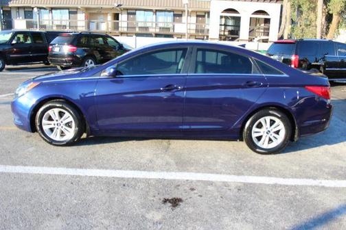 2012 Hyundai SONATA GLS