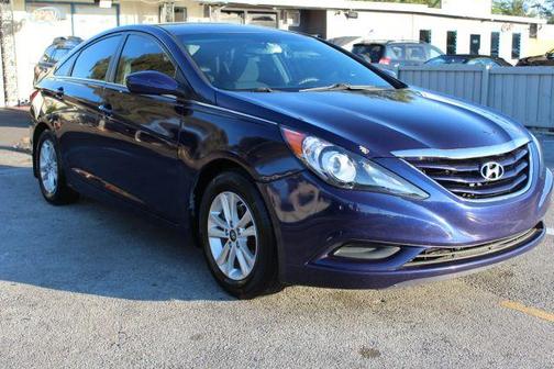 2012 Hyundai SONATA GLS