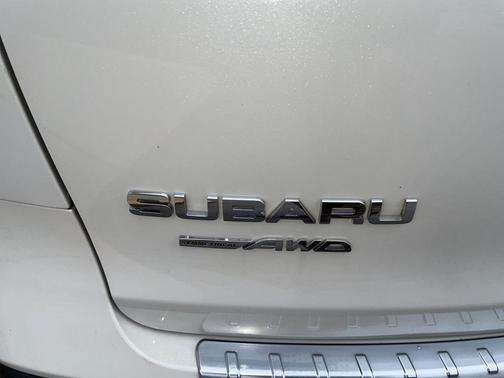 Photo 5 of 7 of 2019 Subaru Ascent Touring 7-Passenger