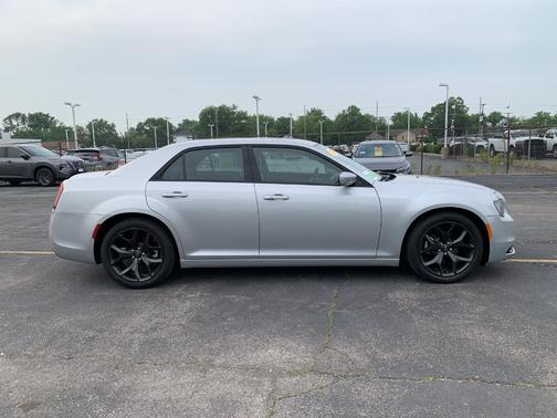 2023 Chrysler 300 S