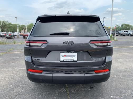 2025 Jeep Grand Cherokee L Laredo