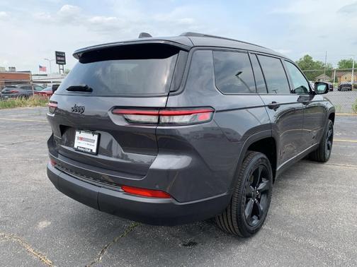 2025 Jeep Grand Cherokee L Laredo